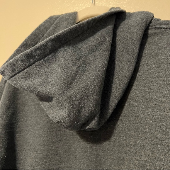 Clover Sweatshirt - Picture 6 of 8